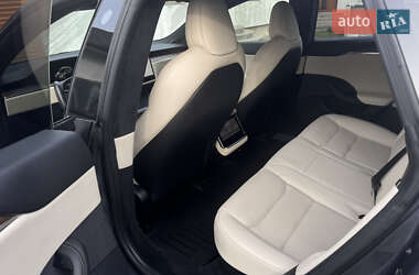Лифтбек Tesla Model S 2022 в Коломые