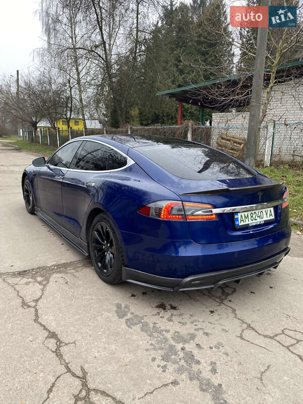 Лифтбек Tesla Model S 2016 в Житомире фото 4 Лифтбек Tesla Model S 2016 в Житомире