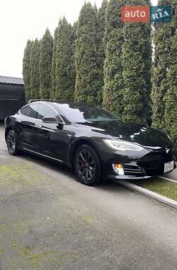 Лифтбек Tesla Model S 2019 в Березному