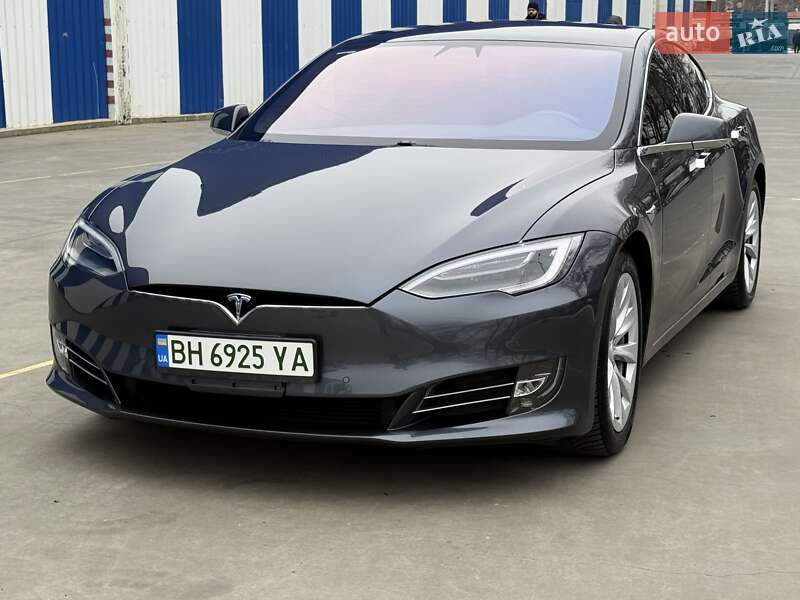 Лифтбек Tesla Model S 2017 в Одессе