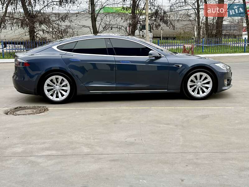 Лифтбек Tesla Model S 2017 в Одессе