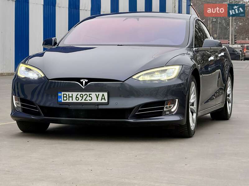 Лифтбек Tesla Model S 2017 в Одессе