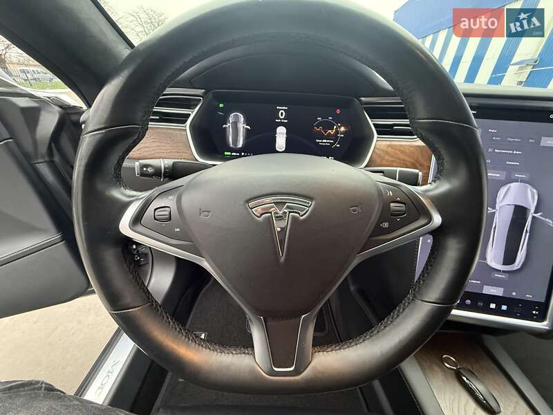 Лифтбек Tesla Model S 2017 в Одессе