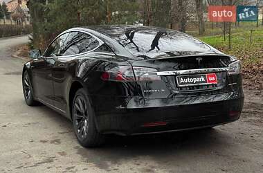Ліфтбек Tesla Model S 2019 в Києві