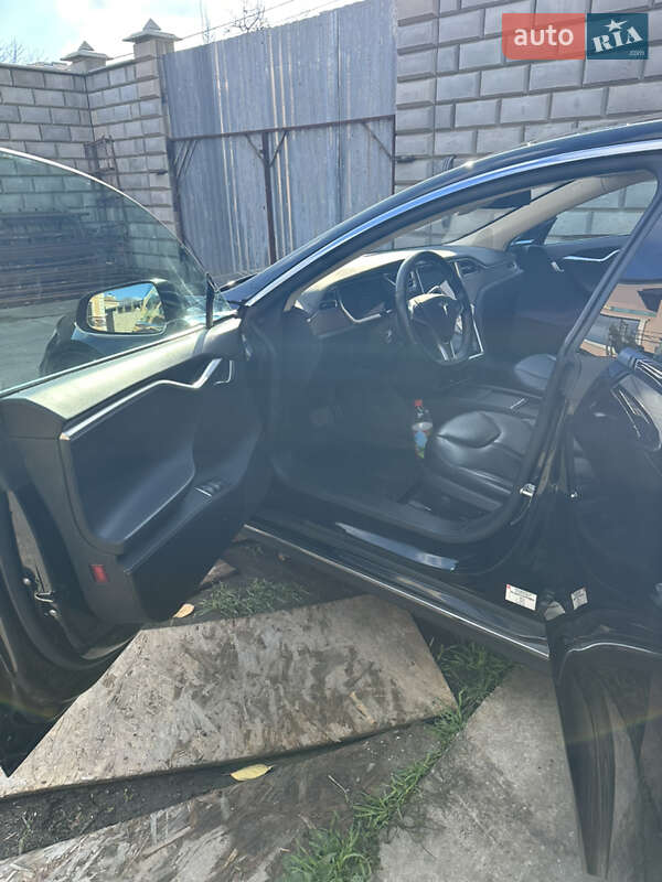 Лифтбек Tesla Model S 2014 в Николаеве