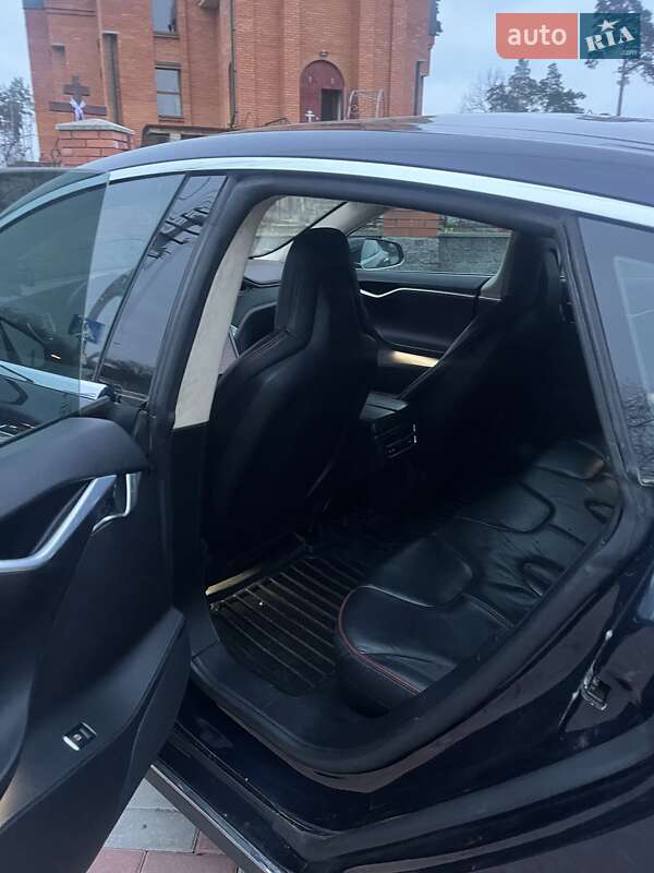 Ліфтбек Tesla Model S 2013 в Житомирі