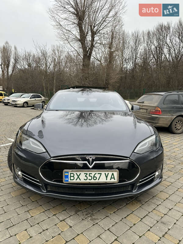 Лифтбек Tesla Model S 2014 в Хмельницком фото 5 Лифтбек Tesla Model S 2014 в Хмельницком