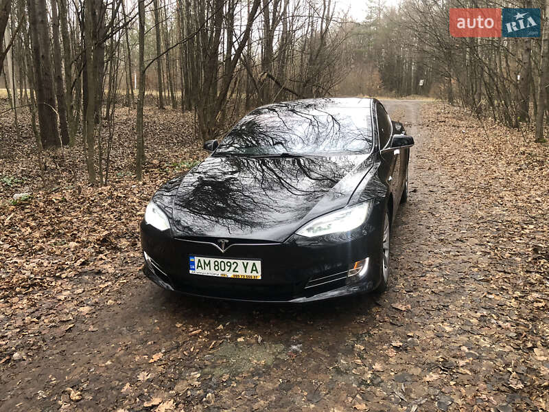 Ліфтбек Tesla Model S 2016 в Житомирі фото 24 Ліфтбек Tesla Model S 2016 в Житомирі