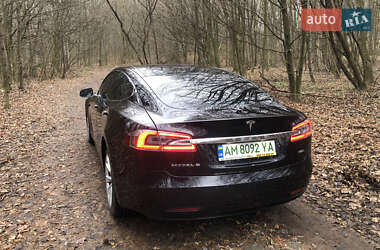 Лифтбек Tesla Model S 2016 в Житомире