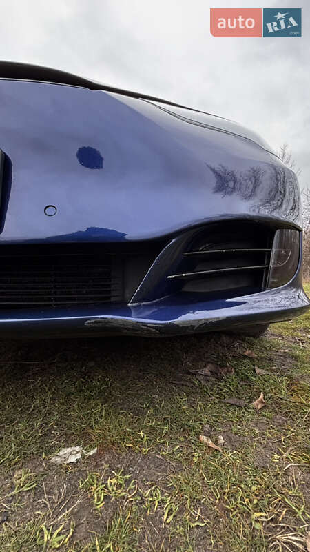 Лифтбек Tesla Model S 2016 в Киеве