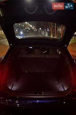 Лифтбек Tesla Model S 2016 в Киеве