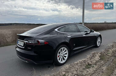 Лифтбек Tesla Model S 2016 в Киеве