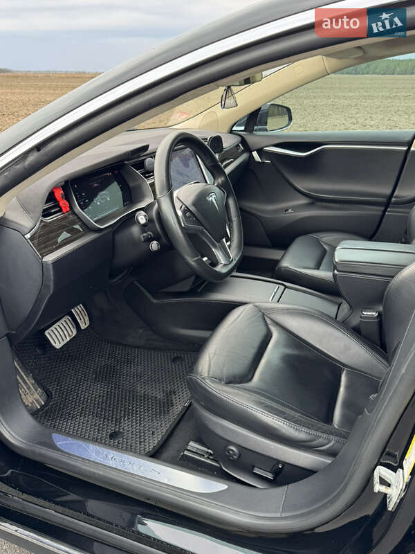 Ліфтбек Tesla Model S 2016 в Бородянці