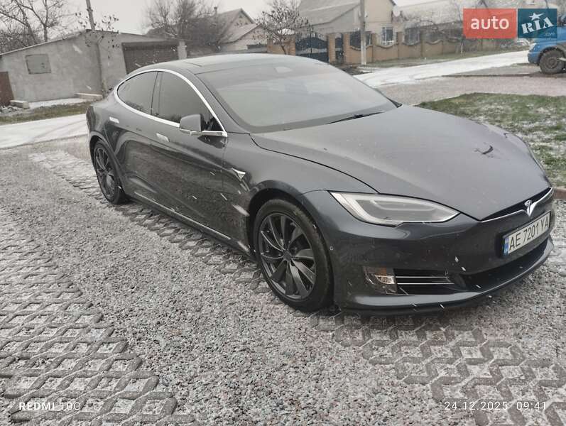 Ліфтбек Tesla Model S 2018 в Павлограді фото 14 Ліфтбек Tesla Model S 2018 в Павлограді