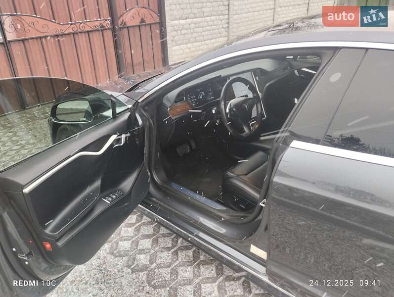 Ліфтбек Tesla Model S 2018 в Павлограді фото 18 Ліфтбек Tesla Model S 2018 в Павлограді