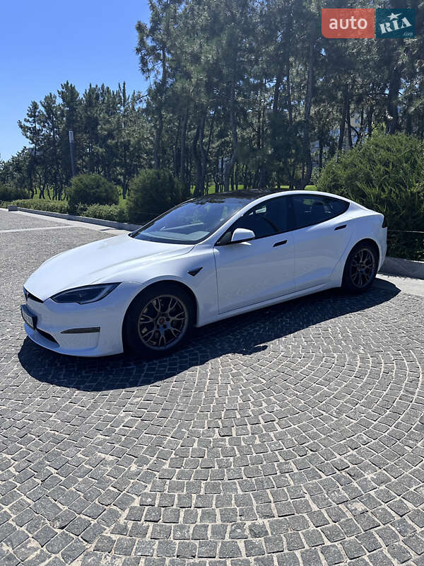 Лифтбек Tesla Model S 2023 в Киеве