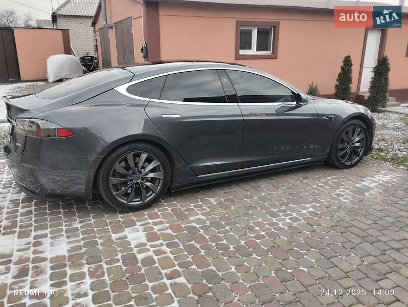 Ліфтбек Tesla Model S 2018 в Павлограді фото 3 Ліфтбек Tesla Model S 2018 в Павлограді