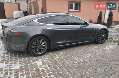 Лифтбек Tesla Model S 2018 в Павлограде