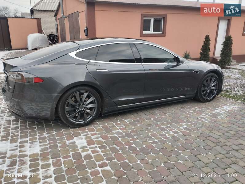 Ліфтбек Tesla Model S 2018 в Павлограді фото 5 Ліфтбек Tesla Model S 2018 в Павлограді