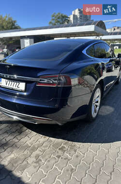 Лифтбек Tesla Model S 2015 в Львове