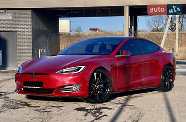 Лифтбек Tesla Model S 2017 в Львове