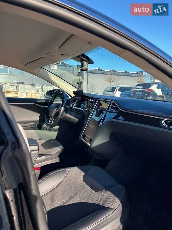 Лифтбек Tesla Model S 2013 в Луцке
