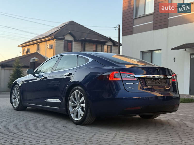 Ліфтбек Tesla Model S 2016 в Одесі