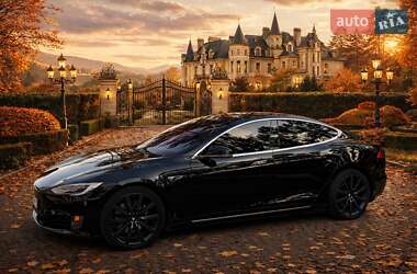 Ліфтбек Tesla Model S 2016 в Києві