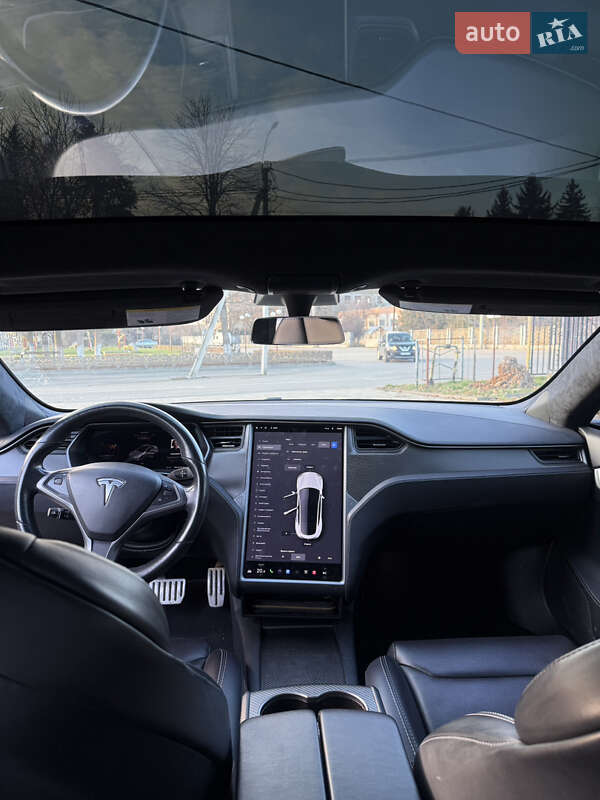 Ліфтбек Tesla Model S 2019 в Тячеві
