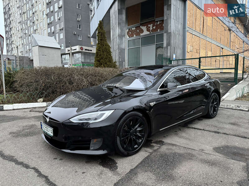 Лифтбек Tesla Model S 2016 в Харькове