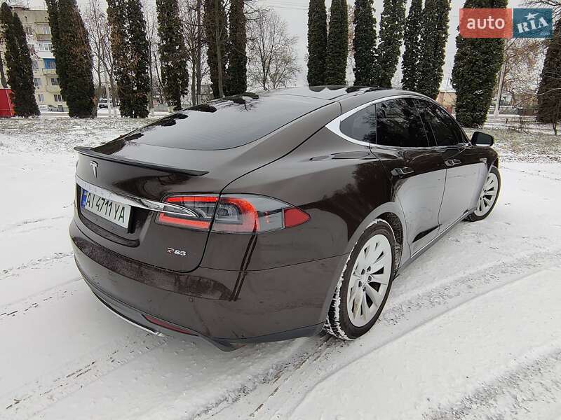 Ліфтбек Tesla Model S 2013 в Ставищі