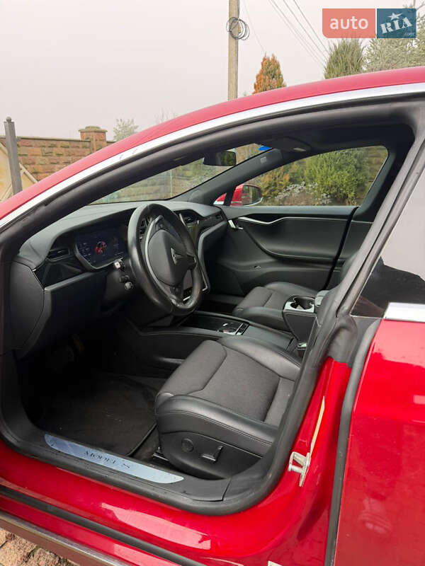 Лифтбек Tesla Model S 2018 в Тернополе