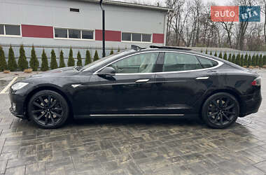 Лифтбек Tesla Model S 2015 в Луцке