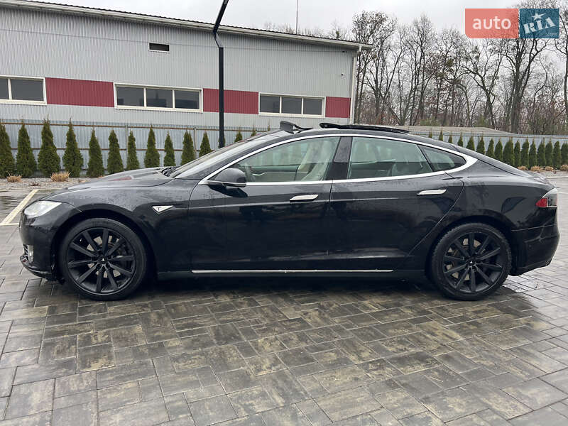 Лифтбек Tesla Model S 2015 в Луцке фото 13 Лифтбек Tesla Model S 2015 в Луцке