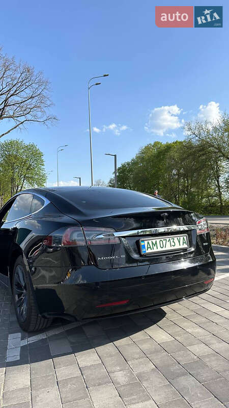 Ліфтбек Tesla Model S 2018 в Вінниці
