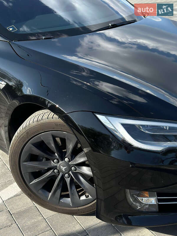 Ліфтбек Tesla Model S 2018 в Вінниці