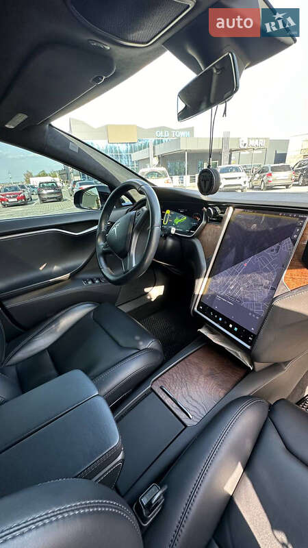 Ліфтбек Tesla Model S 2018 в Вінниці