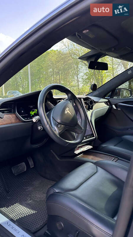 Ліфтбек Tesla Model S 2018 в Вінниці