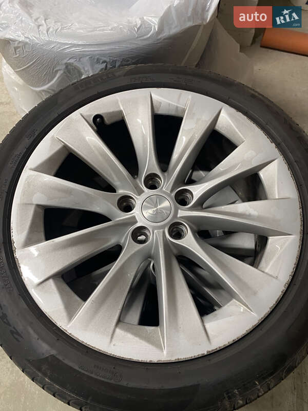 Лифтбек Tesla Model S 2018 в Ровно фото 14 Лифтбек Tesla Model S 2018 в Ровно