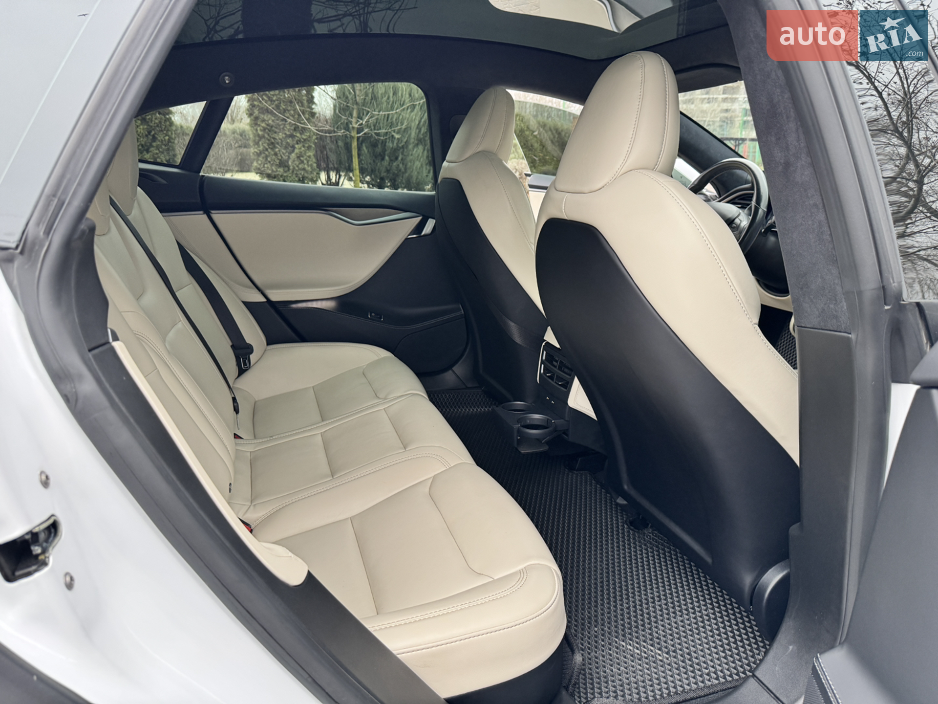 2020 Tesla Model S - мініатюра 19