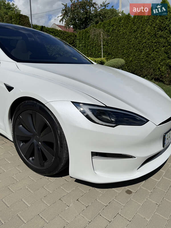 Лифтбек Tesla Model S 2023 в Львове