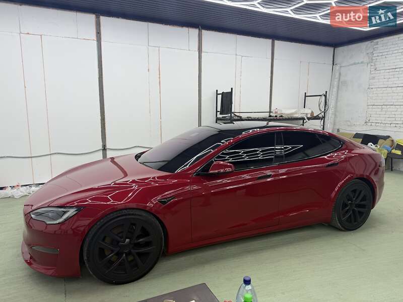 Лифтбек Tesla Model S 2021 в Львове
