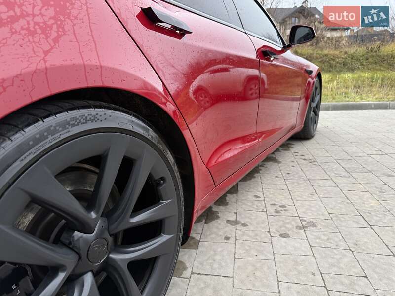 Лифтбек Tesla Model S 2021 в Львове