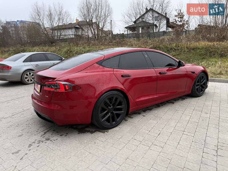 Лифтбек Tesla Model S 2021 в Львове