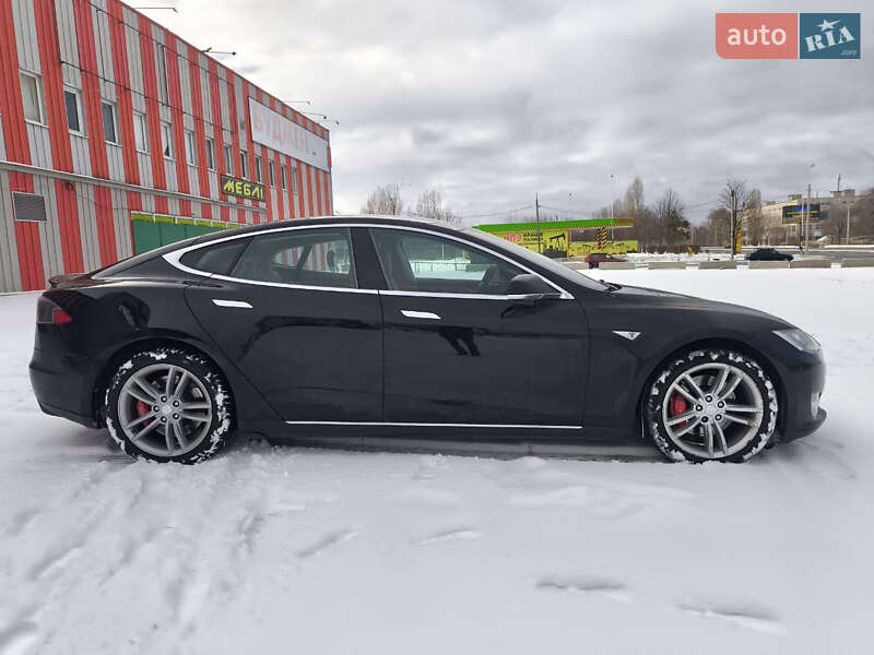 Ліфтбек Tesla Model S 2014 в Харкові