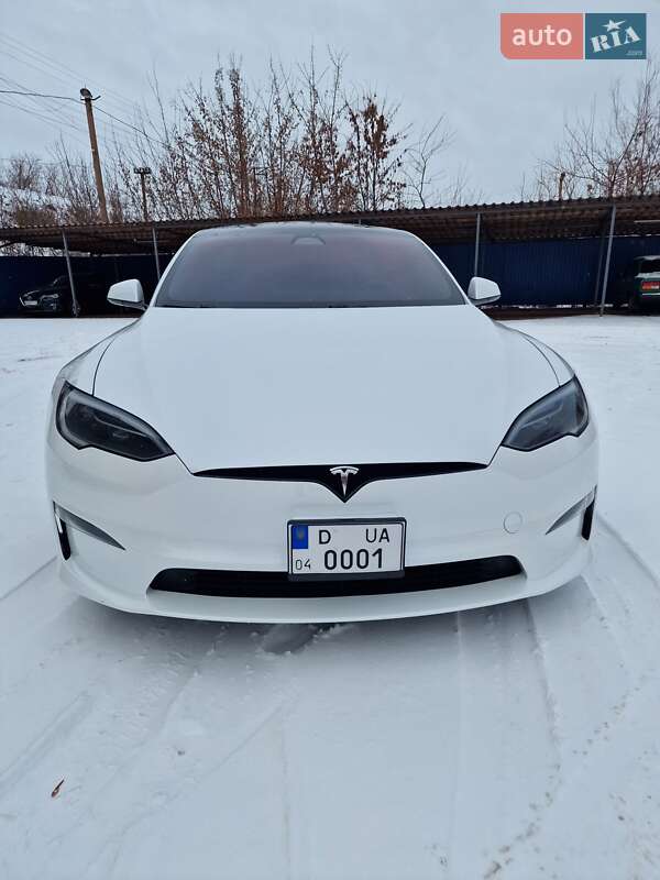 Лифтбек Tesla Model S 2023 в Одессе