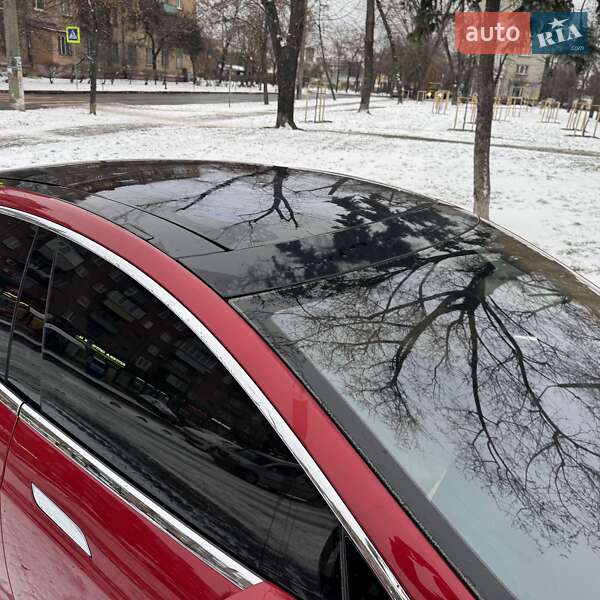 Ліфтбек Tesla Model S 2014 в Києві