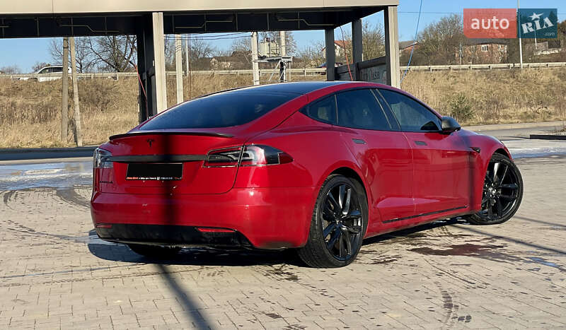 Ліфтбек Tesla Model S 2017 в Львові