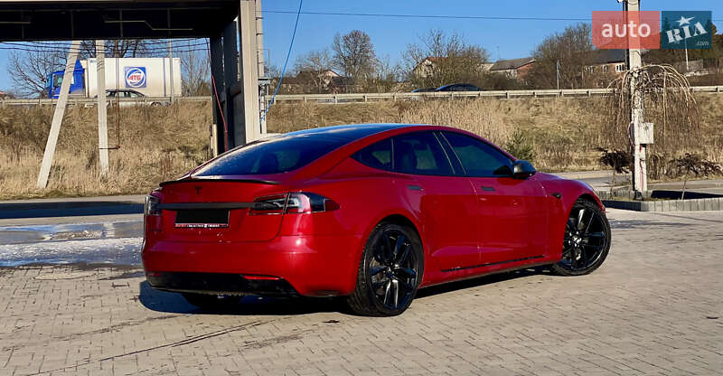 Ліфтбек Tesla Model S 2017 в Львові