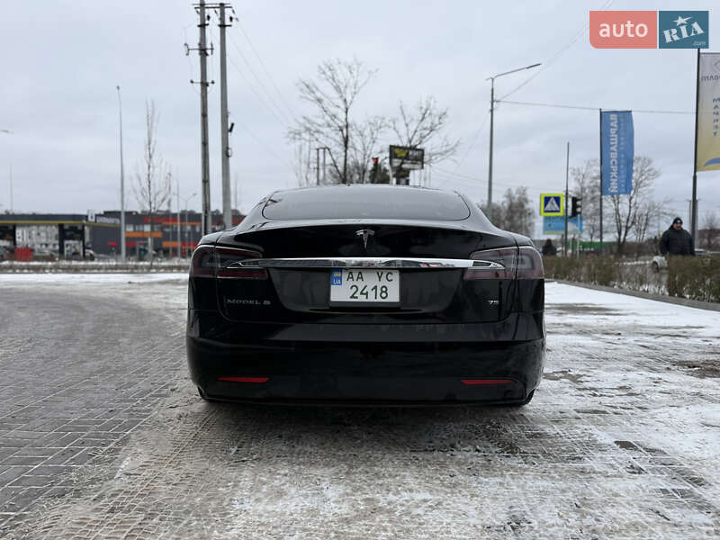 Лифтбек Tesla Model S 2017 в Киеве